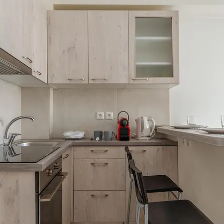 Elvita 3 * Atene