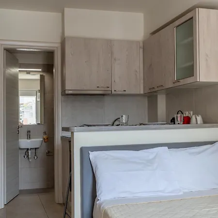 Elvita 3 * Atene